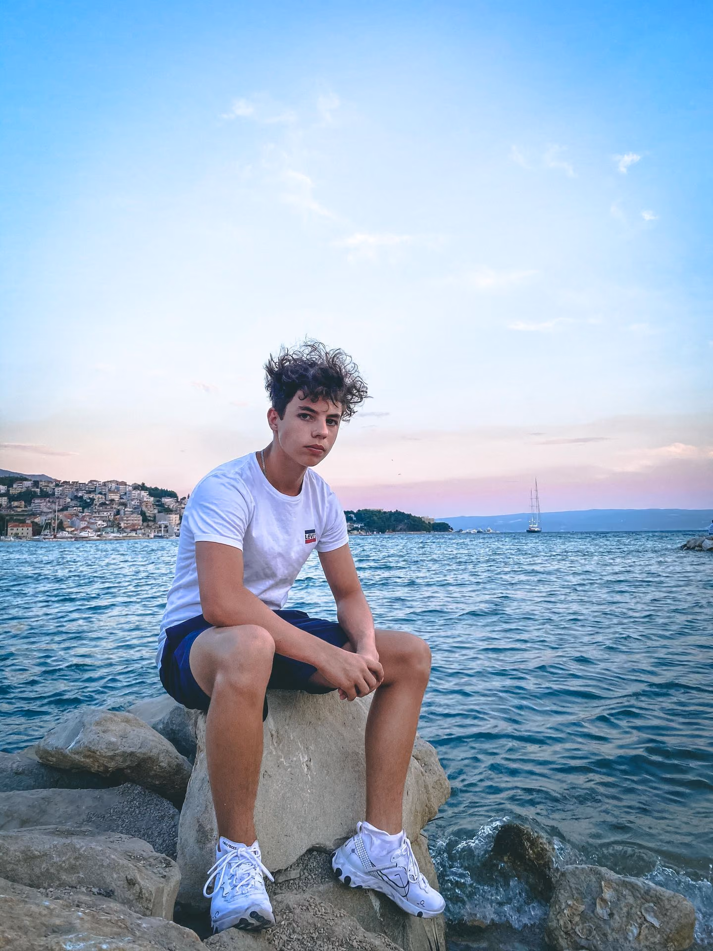 David pe stâncă la mare, înainte de anii de sală
